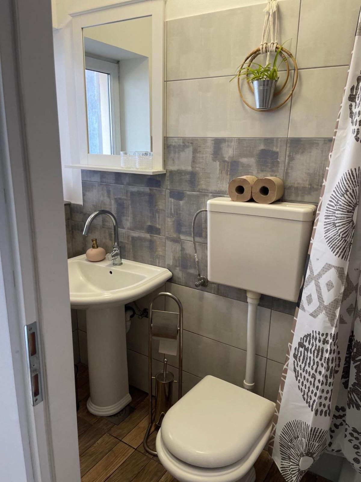Apartament Lennon Vinkovci Zewnętrze zdjęcie